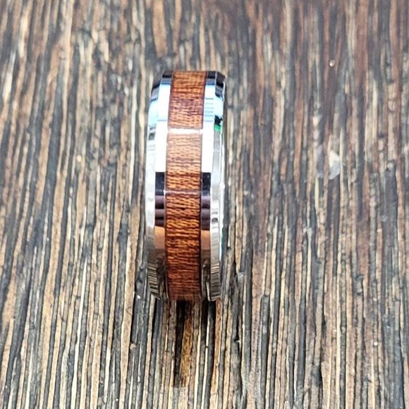 New Real Men's Tungsten and Wood Ring - Wedding Ring Engagement Ring Size 9-13 - Picture 4 of 5